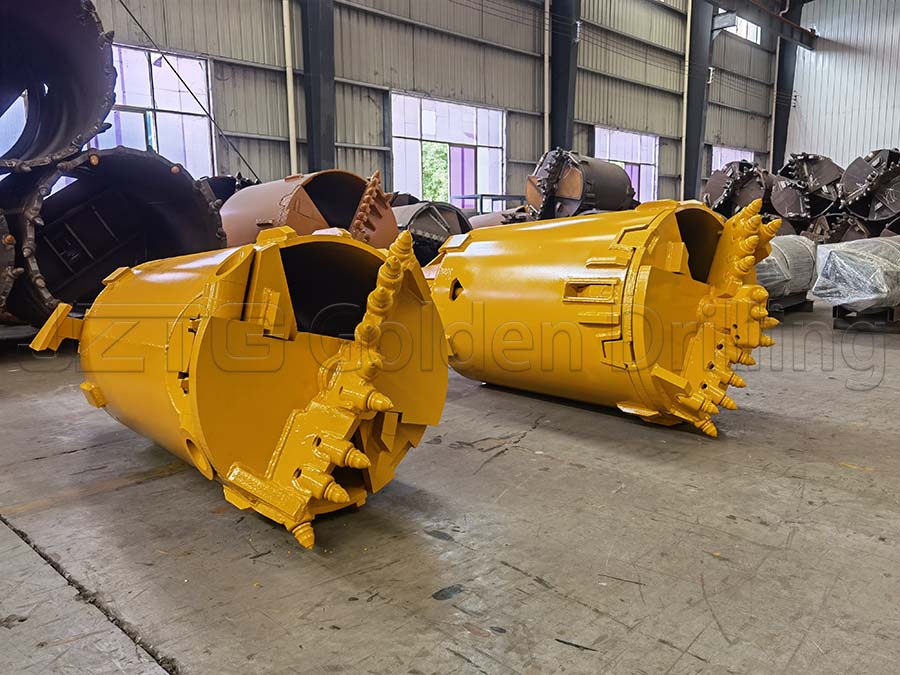 Two new rotary drilling bucket tools drilling depth 900mm and 1000mm have finished production