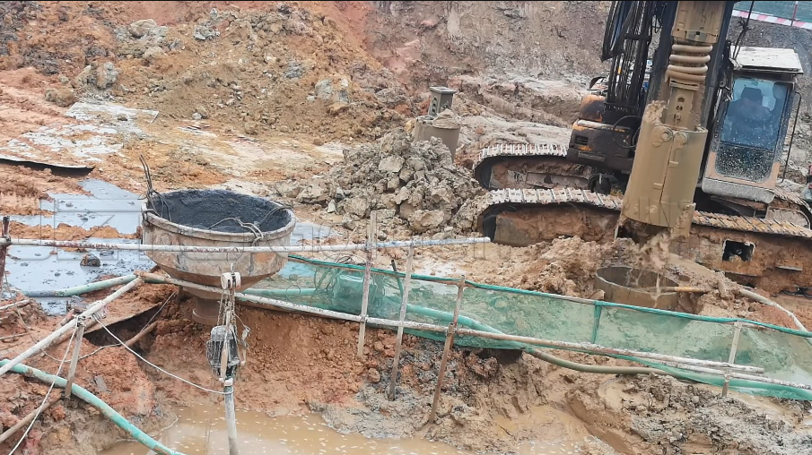 How JZTG bored piles centrifugal bucket doing piling work on construction site